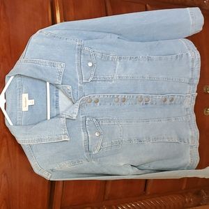 Dress Barn women's Light Denim Jacket Size XL NWOT never worn Cotton & Spandex